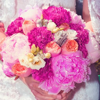 Şakayık düğün buketi