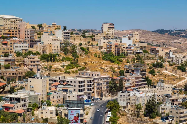 Палестина, Израиль-14 августа 2015 г. - город на горе . — стоковое фото