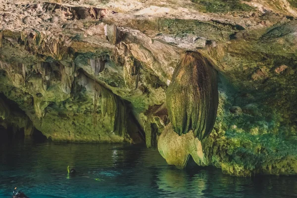 Cave cenote Mexico. Yucatan — Stock Photo, Image