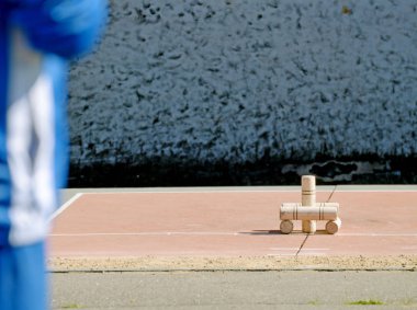 Gorodki - Rus halk oyunu spor. Bu oyunda beş ahşap silindir üzerinden farklı şekillerde yapılan rakamlar parçalamak için belirli mesafeler istiyorum.