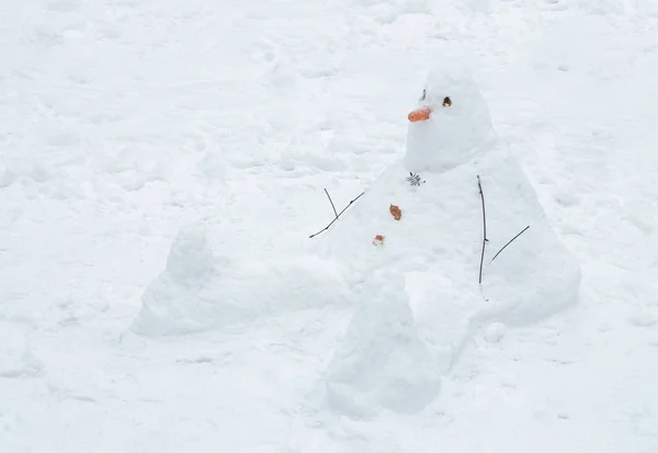 Snowman Cobbled Together Children Traditional Winter Pastime — Stock Photo, Image