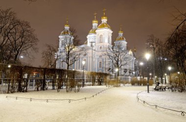 Saint-Petersburg.Russia.December.24.2018.St. Nicholas deniz Cathedral.The ilk Katedrali denizciler için. Nikolskaya üzerinde kare duruyor. Bir kilise anıt mimari olduğunu.
