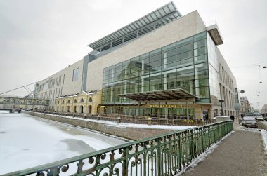 Saint-Petersburg.Russia.December.28.2018.New bina Mariinsky tiyatro. Bu eski tiyatro yanında duruyor. Sahne Alanı'nda performansları vardır.