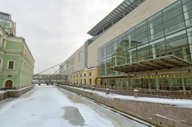 Saint-Petersburg.Russia.December.28.2018.New bina Mariinsky tiyatro. Bu eski tiyatro yanında duruyor. Sahne Alanı'nda performansları vardır.