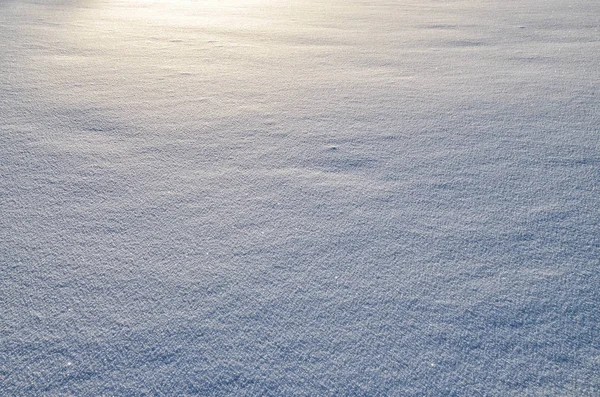 Κεκλιμένη Ακτίνες Του Ήλιου Δείχνουν Την Υφή Του Χιονιού — Φωτογραφία Αρχείου