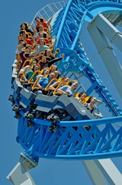 Popüler bir cazibe Rus roller coaster olduğunu.
