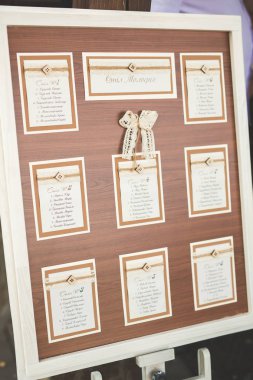 Düğün töreni için süslemeler. Güzel çiçekler.