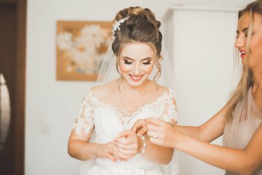 Düğün sabahı peçeli güzel bir gelin portresi.