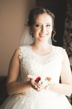 Estetik cerrahi ve makyaj malzemeleri.