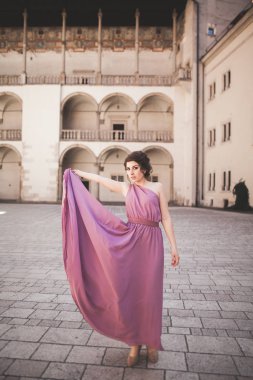 Düğün, Gelin Vavel, Krakow eski kale yanında duruyor