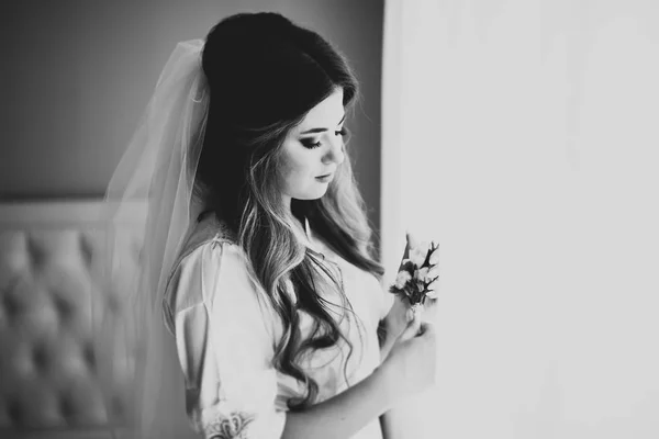 Luxury Bride White Dress Posing While Preparing Wedding Ceremony — Stock Photo, Image