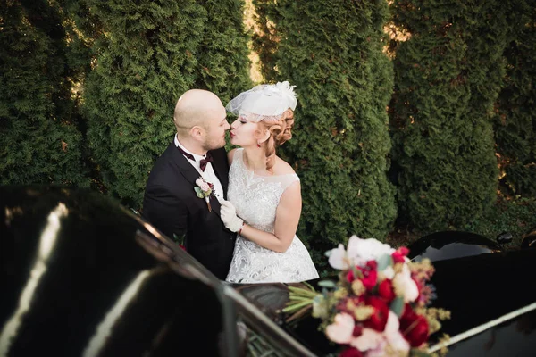 Sensual portrait of a young wedding couple. Outdoor — Stock Photo, Image