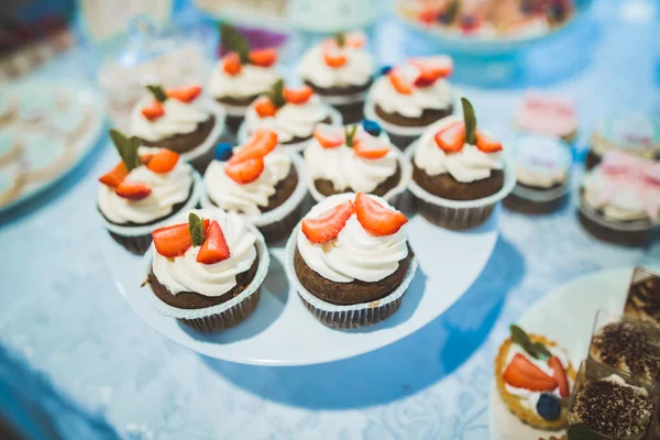 Delicious wedding reception candy bar dessert table — Stock Photo, Image