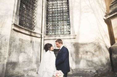 Genç ve güzel bir çiftin yakın çekimi.