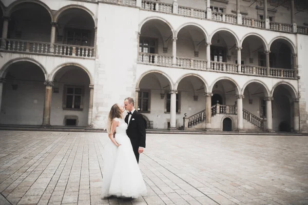 Sensual portrait of a young wedding couple. Outdoor — Stock Photo, Image