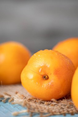 Taze olgun Ermeni Erik