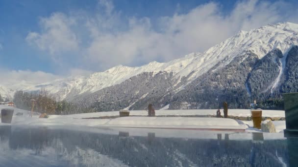 Piscina Riscaldata All Esterno Hotel Con Spa Nella Stagione Invernale — Video Stock