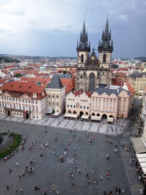 Prag'ın merkezi kare yükseklikten görüntülemek