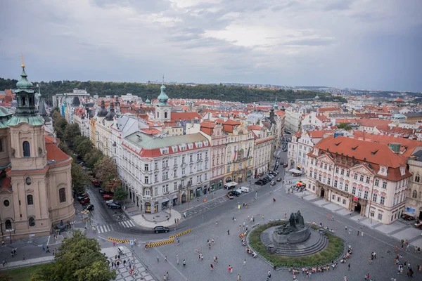 Старая городская улица Праги в Чехии — стоковое фото