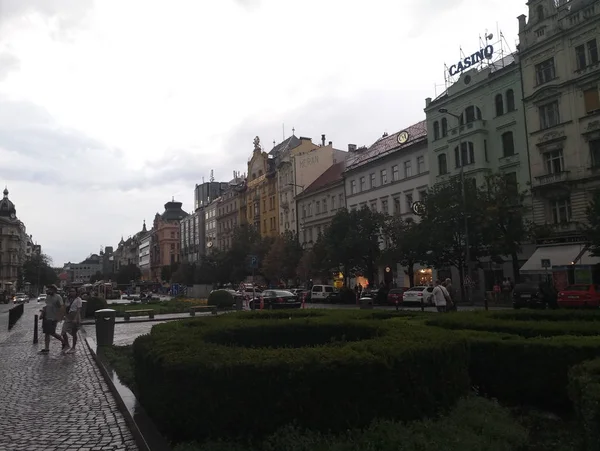 在捷克共和国布拉格市的中心部分的街道 — 图库照片