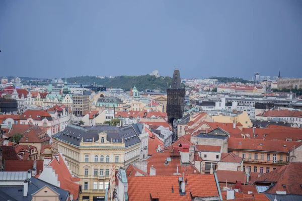 Oude straat van Praag in de Tsjechische Republiek — Stockfoto