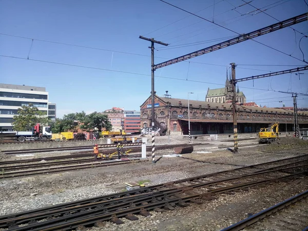 Vista desde la ventana del tren mientras conduce — Foto de Stock