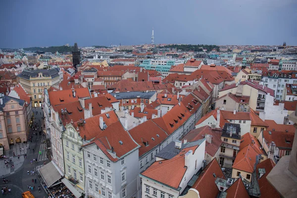 Oude straat van Praag in de Tsjechische Republiek — Stockfoto