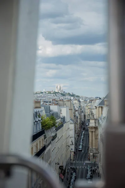 Вид на Париж из колеса обозрения возле Лувра — стоковое фото