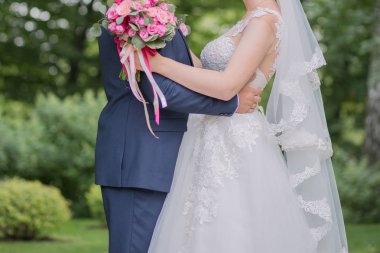 Gelin ve damat ve Park Düğün buketi