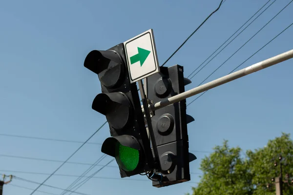 Közlekedési Lámpa Zöld Lámpával — Stock Fotó
