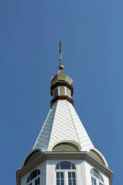 Dômes Église Contre Ciel Bleu — Photo