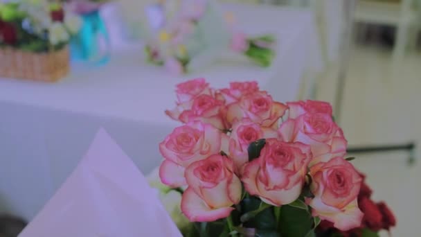 Buquê Rosas Umas Férias Vaso — Vídeo de Stock