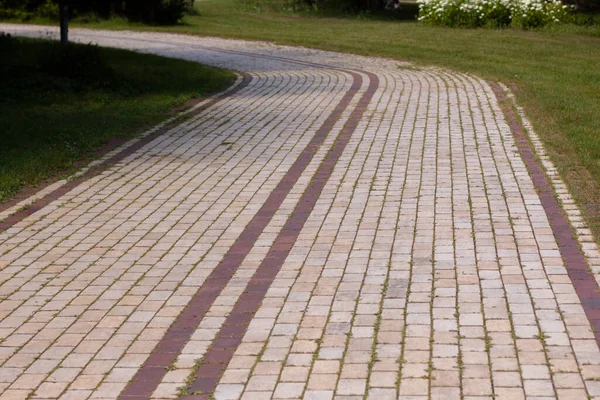 Ein Gepflasterter Gehweg Park — Stockfoto