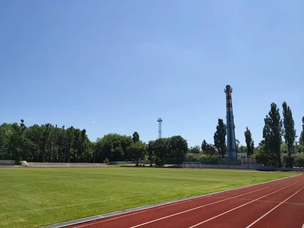 Löparbana Och Fotbollsplan — Stockfoto