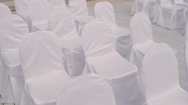 White Chairs Stand Together Wedding Ceremony — Stock Video