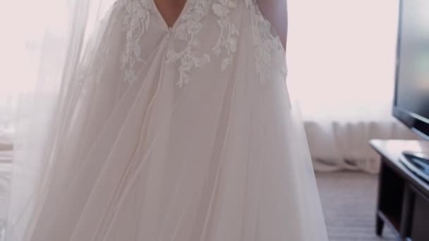 Спина Невесты Свадебном Платье — стоковое видео