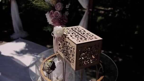 Kotak Untuk Hadiah Pernikahan Pada Upacara Pernikahan — Stok Video