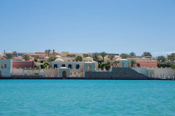 Une Plage Mer Avec Palmiers Maisons Egypte — Photo