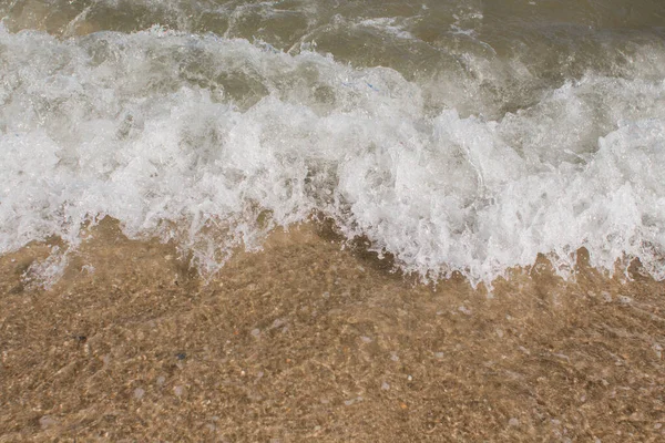 Морські Хвилі Піщаному Березі Вдень — стокове фото