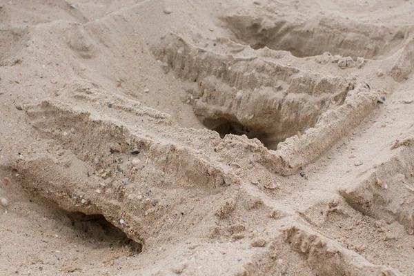 ปราสาททรายท สะพานบนชายหาด — ภาพถ่ายสต็อก