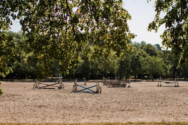 Campo Treinamento Estábulo Floresta — Fotografia de Stock