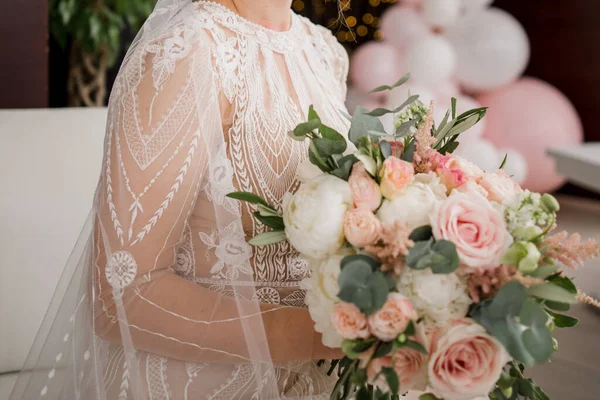 Mariée Robe Mariée Tient Bouquet — Photo