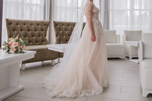 Novia Hermoso Vestido Novia Velo —  Fotos de Stock