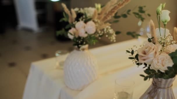 Decoração Mesa Casamento Restaurante — Vídeo de Stock