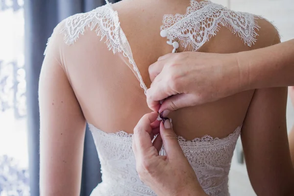 Bride Buttoning Wedding Dress Morning — Stock Photo, Image