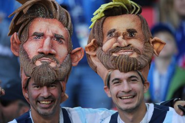 16.06.2018. Moskova, Rusya: Arjantin ve İzlandaca hayranları arasında Arjantin v İzlanda Moscow Spartak stadyumu FIFA Dünya Kupası Rusya 2018, D grubu, futbol maçı maçtan önce standları renk.