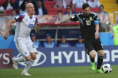 16.06.2018. Moskova, Rusya: Messi ve Hallfredsson FIFA Dünya Kupası Rusya 2018, D grubu, maç sırasında eylem futbol maçı arasında Arjantin v İzlanda Moscow Spartak stadyumu.