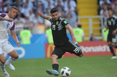 16.06.2018. Moskova, Rusya: Sergio Aguero futbol gol ve Arjantin v İzlanda Moscow Spartak Stadyumu arasında FIFA Dünya Kupası Rusya 2018, D grubu, futbol maçı maç sırasında kutluyor.