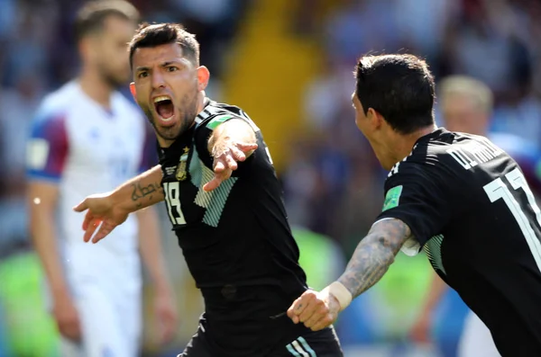 16.06.2018. Moskova, Rusya: Sergio Aguero futbol gol ve Arjantin v İzlanda Moscow Spartak Stadyumu arasında FIFA Dünya Kupası Rusya 2018, D grubu, futbol maçı maç sırasında kutluyor.