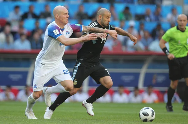 2018 Moscou Rússia Hallfredsson Mascherano Ação Durante Jogo Copa Mundo — Fotografia de Stock